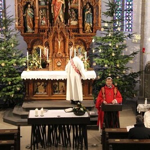 Abt Reinhold Dessl zelebrierte die Messe gemeinsam mit Diakon Hans Reindl.