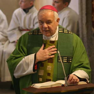 Bischof Maximilian Aichern