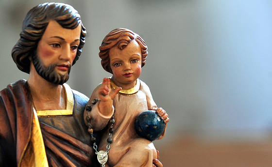 In Nu?dorf am Inn wird der Josefstag am 19. M?rz traditionell gro? gefeiert. Kein Wunder, wenn erster und zweiter B?rgermeister, Pfarrer und Altpfarrer alle Josef(ph) hei?en.F?r die Seppen ist der Josefstag fester Bestandteil des krichlichen und d?r