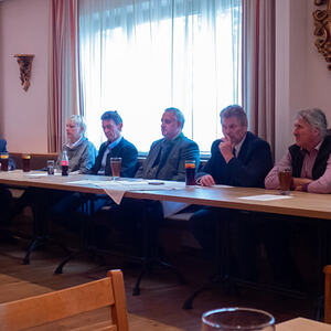 Festsitzung Gemeinderat Kopfing im Geburtshaus von Johann Nepomuk Hauser