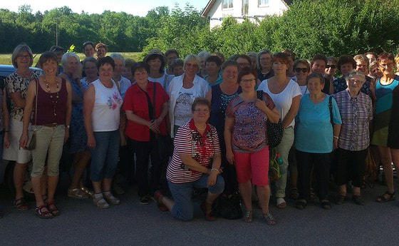 Am 19. Juni fuhr die KFB Ottnang bei herrlichem Wetter nach Schlierbach in die Schaukäserei und in die Landesgartenausstellung nach Kremsmünster.