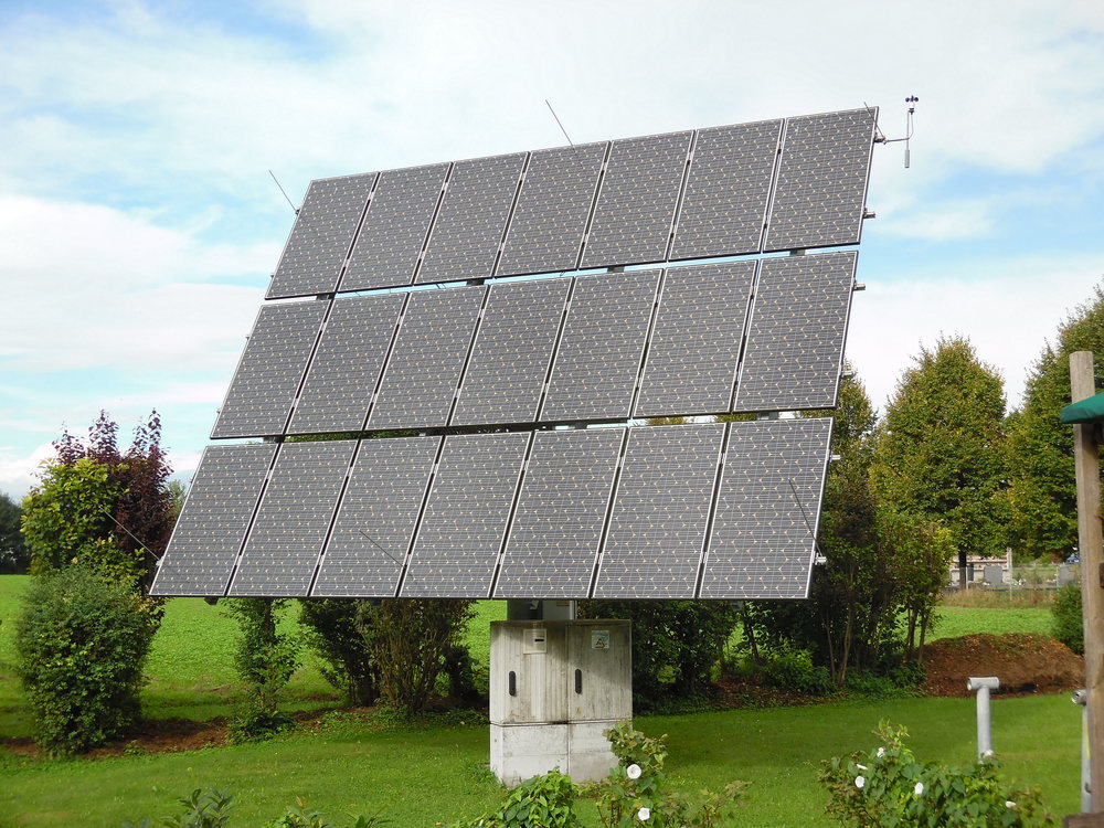 Eine große flexible Photovoltaikanlage