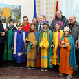 Sternsinger aus der Stadtpfarre Linz 2014/15 bei Landeshauptmann Pühringer