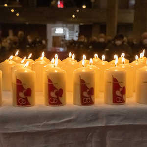 Kerzen für die Jubelpaare