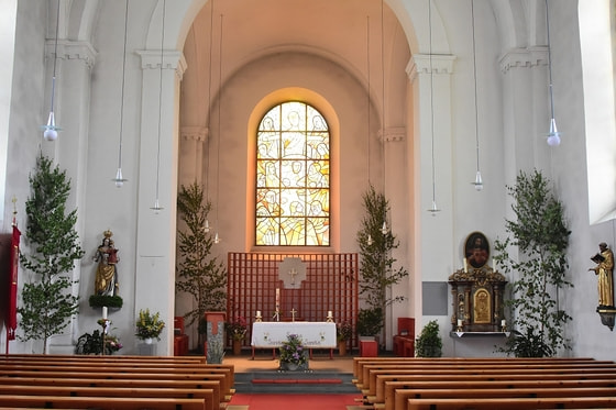 Altarraum Pfarrkirche Arnreit / © Manfred Lindorfer Altarraum Pfarrkirche Arnreit