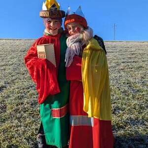 Die Sternsinger unterwegs.