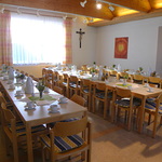 Der Pfarrsaal ist bereit für die PrambachkirchnerInnen                               