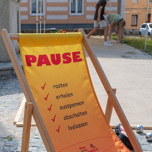Platz vor der Kirche wurde zur Spielarena