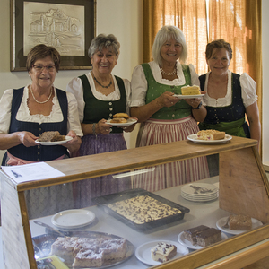 Kräutersegnung - Tag der Tracht