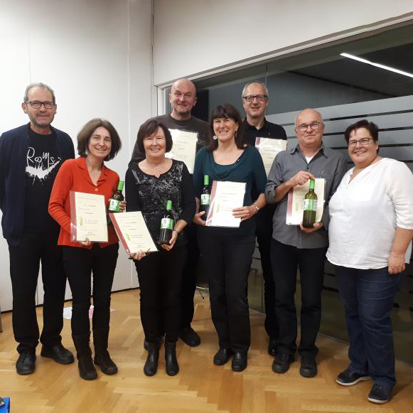 vlnr.: Andreas Hasibeder, Gerda Bauer, Ursula Geiser, Robert Mayer, Monika Steinmaurer, Erwin Steinmaurer, Klaus Geiser, Chorleiterin Carolin Landschützer, nicht am Bild: Margit Fellner