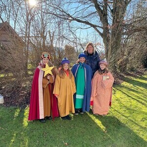 Die Sternsinger unterwegs.