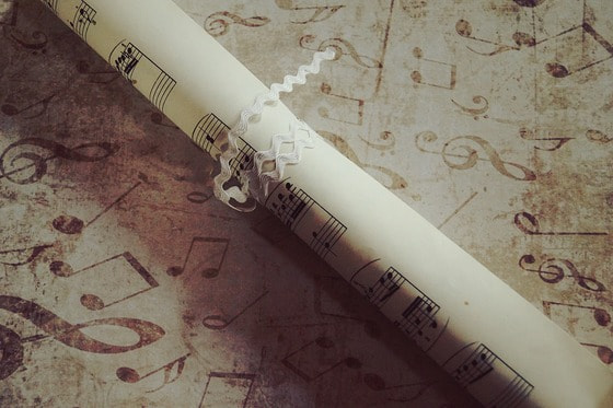 Eine musikalische Spurensuche in der Vergangenheit... / © MIH83/pixabay.com/CC0 1.0 Eine musikalische Spurensuche in der Vergangenheit...