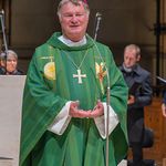 „Losgelöst und fest verankert“: 29 Religionslehrer:innen von Bischof Manfred Scheuer in ihren Dienst gesendet