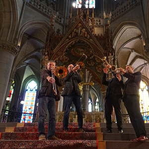 Lautstarke Bläser beim Raumklang im Linzer Mariendom.