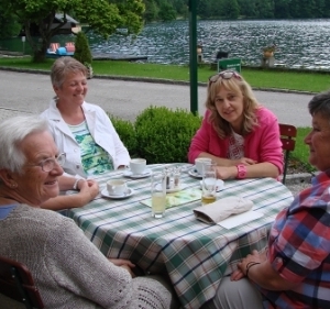 Die Katholische Frauenbewegung besucht das Kloster Gut Aich