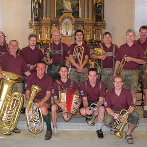 Hardbradler gestalten Hl. Messe musikalisch