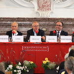 Podiumsdiskussion zum Thema: 'Kirchen und Politik in den gesellschaftlichen Gegensätzen'