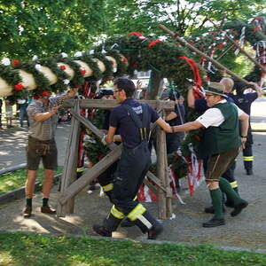 Maibaum Pfarre Maria Puchheim