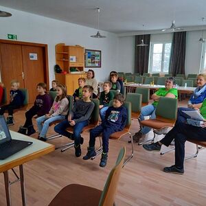 Die Olchis feiern Weihnachten in der Bibliothek Ungenach