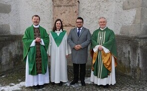Amtseinführung von Pfarrer und Pfarrvorständ:innen in der neuen Pfarre Rodl-Donau