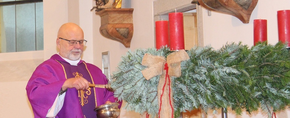 ADVENTKRANZWEIHE - Familienmesse   26.11.2022