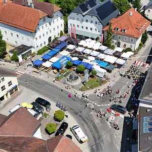 das Pfarrfest von oben