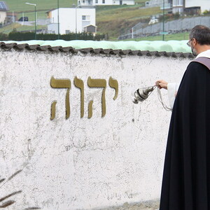 Segnung des neuen Urnengartens