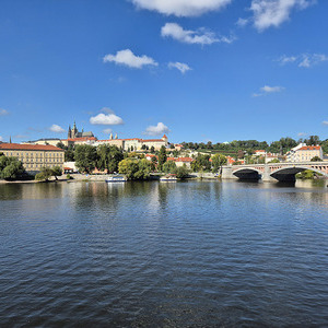 Das Burgareal ist 45 ha groß