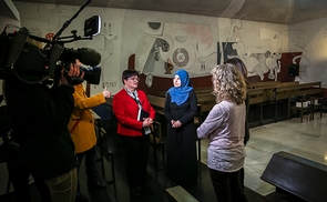 Dreh der ORF-Sendung 'Orientierung' in der Linzer Synagoge