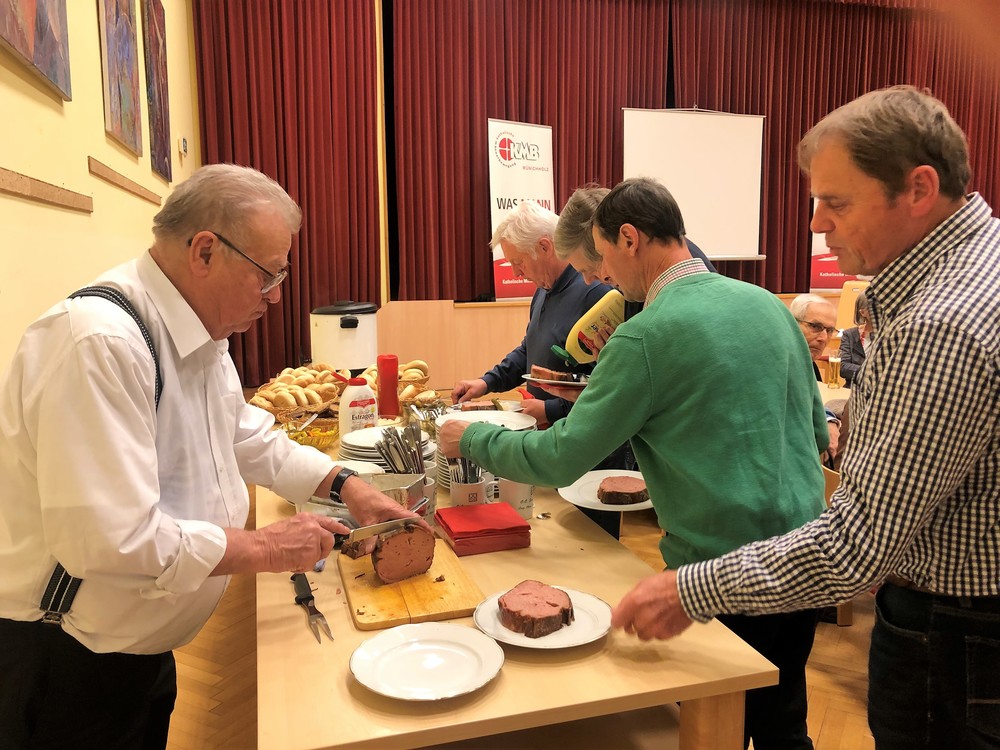 Festjause wird von Anton Leitner hergerichtet