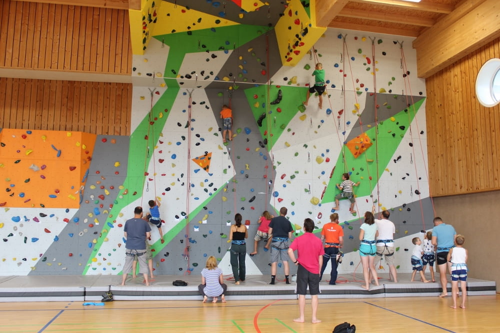 Familienwoche 2018 / Christoph Reinisch und Margarete Stadlbauer Kletterwand