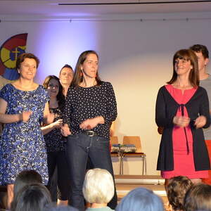 MODENSCHAU und Informationen über ökologisch und fair hergestellte Kleidung 