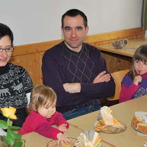 Gottesdienst und Kindersegnung mit den Taufeltern des Vorjahres