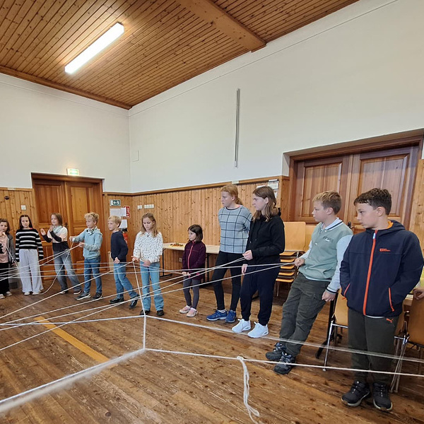 Die Kinder stellten sich der Herausforderung des Kennenlern-Netzes
