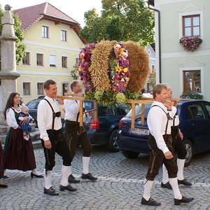 Erntedankfest mit Pfarrfoto