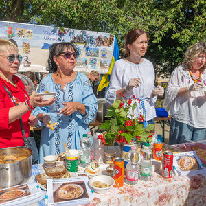 Begegnungsfest auf dem Linzer Domplatz