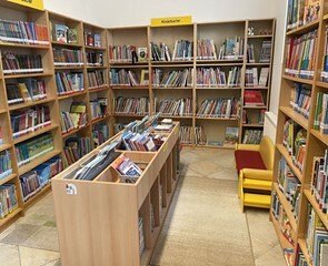 Mehr Platz in der Bibliothek Hartkirchen