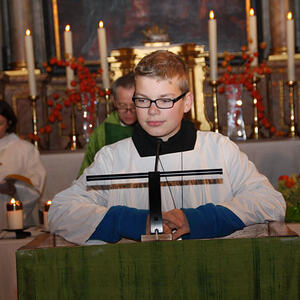 Familienmesse mit Ministrantenaufnahme am 17.11.2013