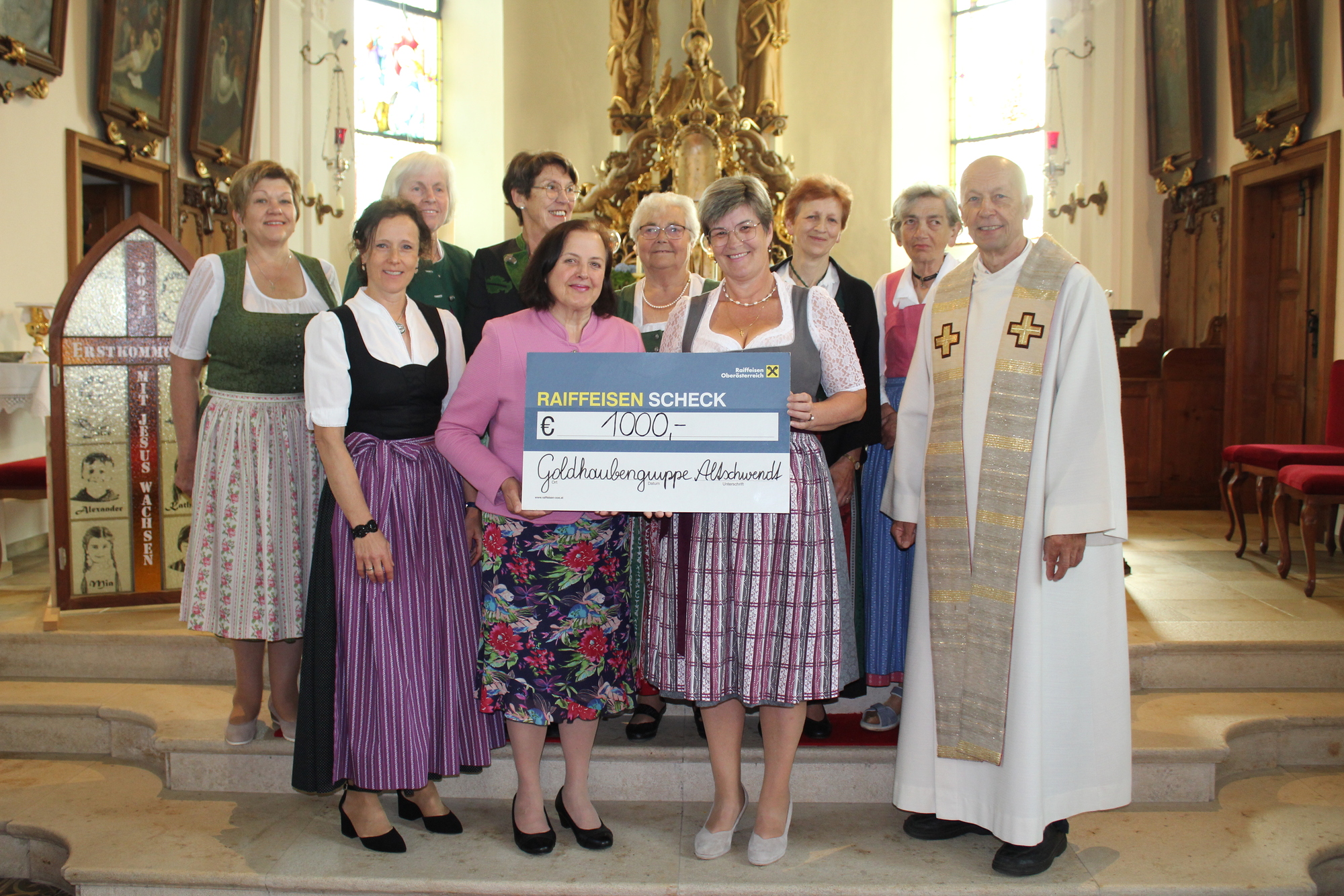 Spende Goldhaubenfrauen