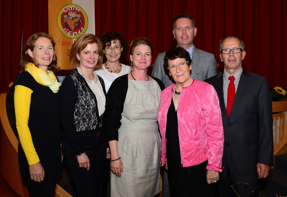 Von links: Mag.a Lucia Göbesberger, Mag.a Ulrike Kneidinger, Elisabeth Stelzer, Alexandra Hager-Wastler, Prof.in Dr.in Rita Süssmuth, Mag. Andreas Pumberger, Mag. Rolf Sauer. © Klemens Hager