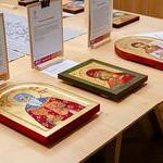 Künstler:innen präsentieren in Kooperation mit PRO ORIENTE ihre neuen Werke in der überlieferten Tradition im Linzer Bischofshof.