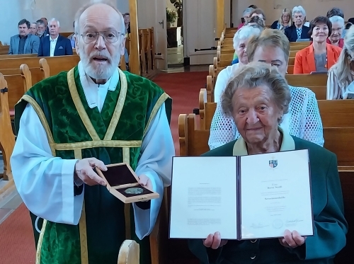 Severinmedaille an Berta Neissl