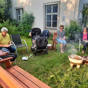 Pfingstfeuer im Pfarrgarten