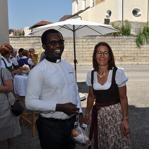 Verabschiedung Kaplan Kinsley, Kräuterweihe und Goldhauben Einladung