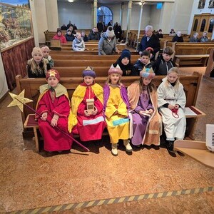 Die Sternsinger unterwegs.