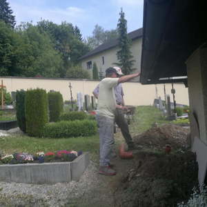 Foto: © Pfarre Oberkappel; Sanierung der Friedhofsmauer 2015