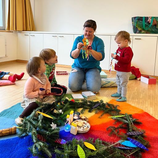 Sandra Wogawa leitet die Spielgruppe Wels/St. Franziskus