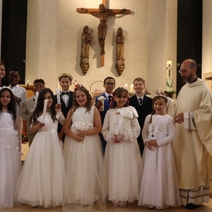 St. Quirinus feiert mit 10 Erstkommunionkindern 2026