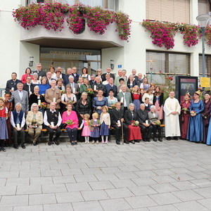 Goldhaubengruppe mit Jubelpaaren