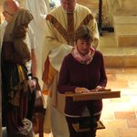 Spirituelle Wanderung zur Römerkirche in Aurachkirchen und Gottesdienst mit Bischof Manfred Scheuer